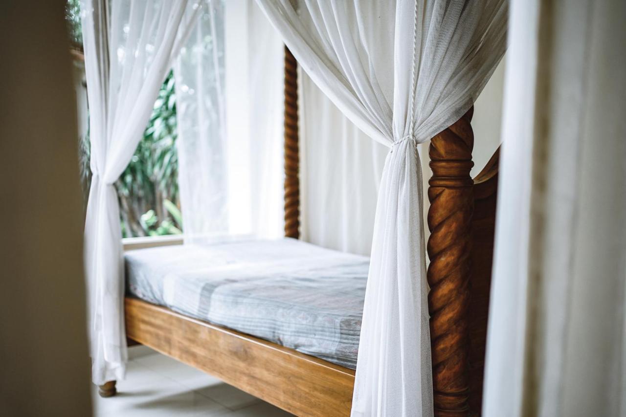 Amed Cafe & Hotel Kebun Wayan エクステリア 写真
