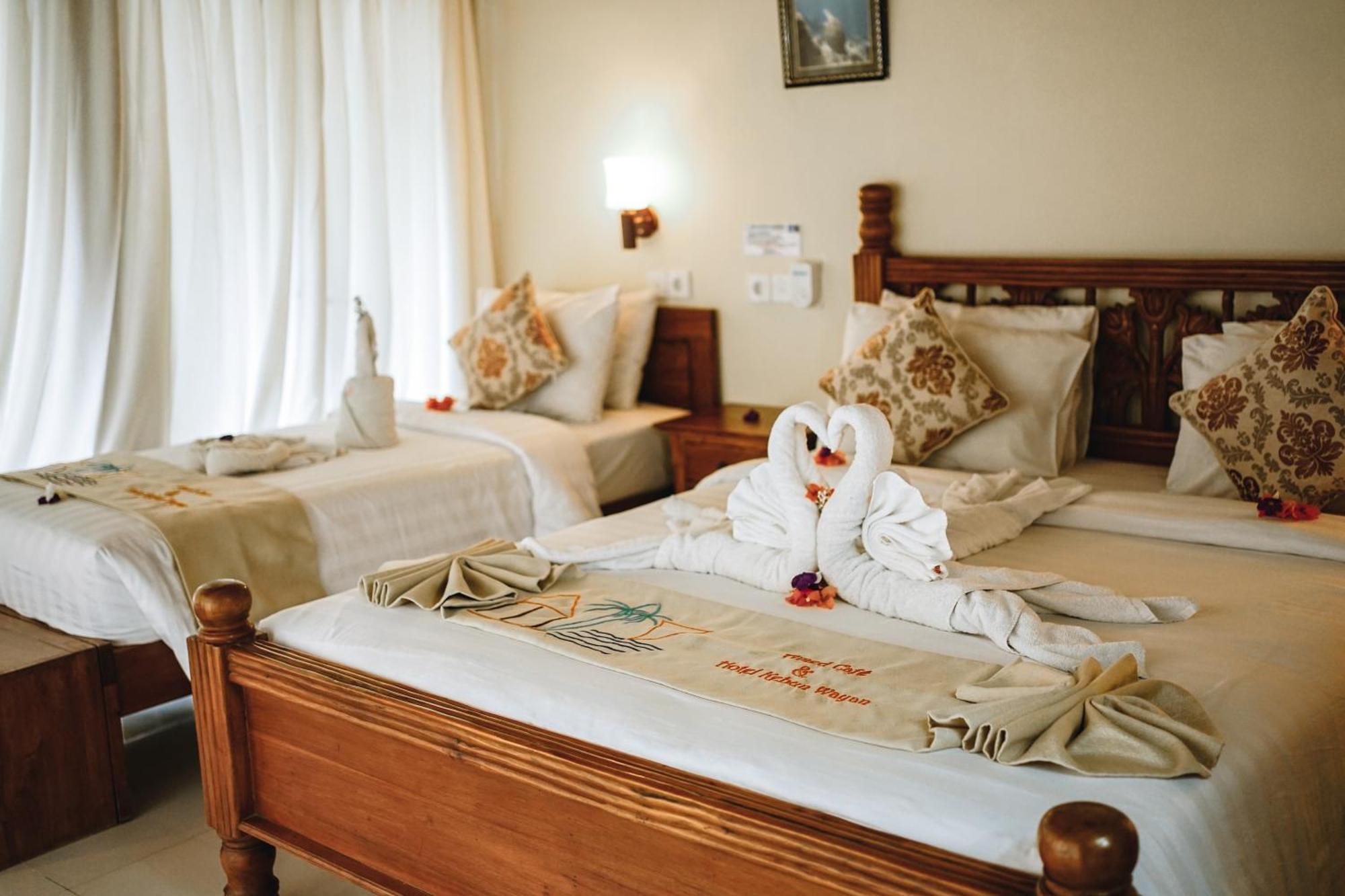 Amed Cafe & Hotel Kebun Wayan エクステリア 写真