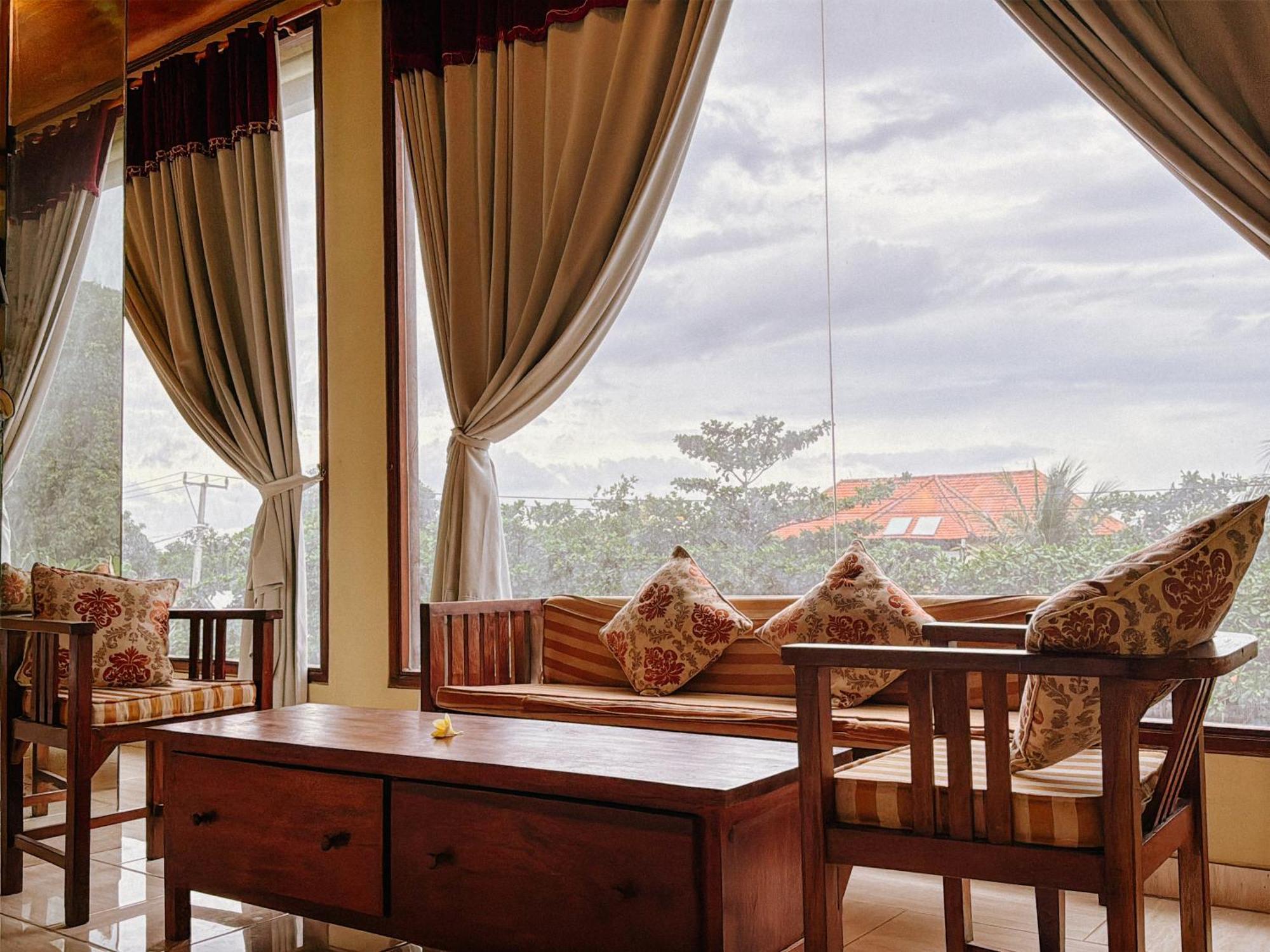 Amed Cafe & Hotel Kebun Wayan エクステリア 写真