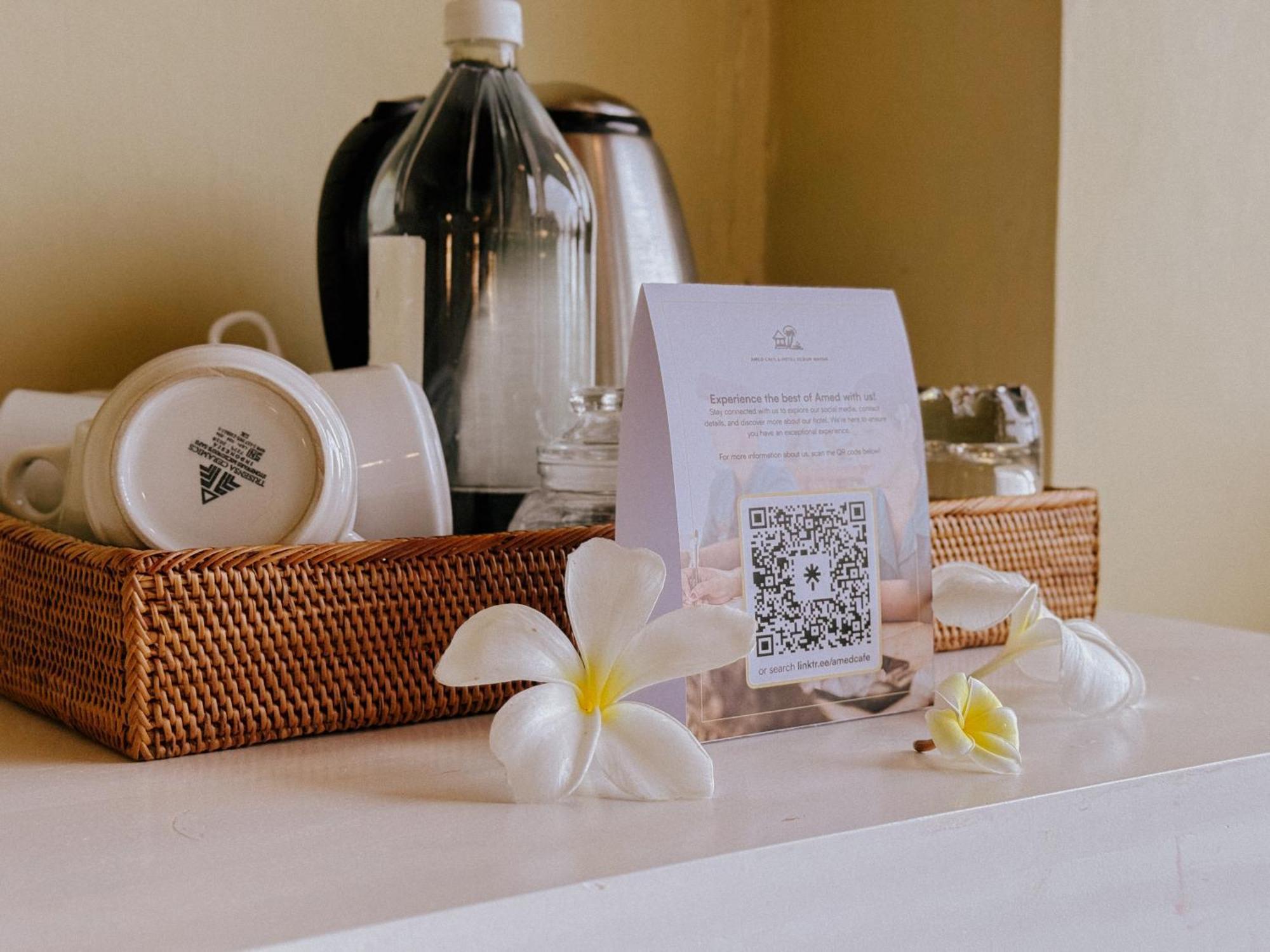 Amed Cafe & Hotel Kebun Wayan エクステリア 写真