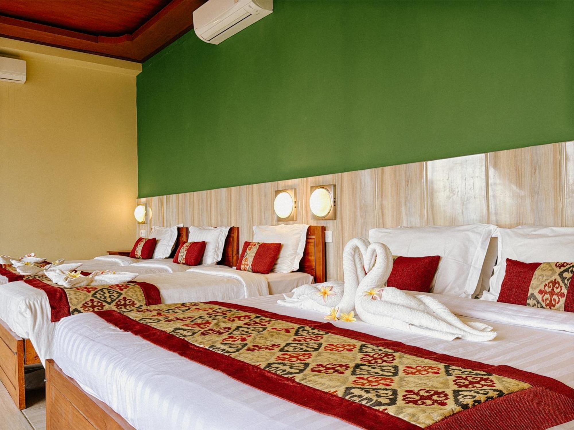 Amed Cafe & Hotel Kebun Wayan エクステリア 写真